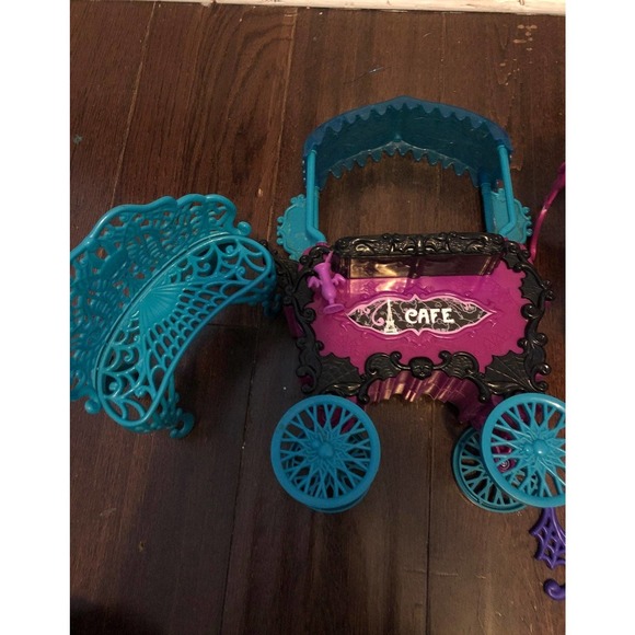 Monster high cafe - Picture 1 of 7